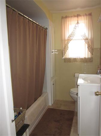 781 Bridge Road Northampton, MA 01060 - Photo 4 of 15 Gallery Image 4