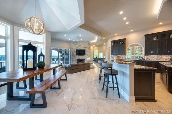 $2,690,000 | 348 Cedar Crest Drive, Lake Ozark, MO 65049