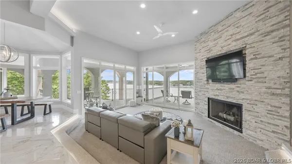 $2,690,000 | 348 Cedar Crest Drive, Lake Ozark, MO 65049