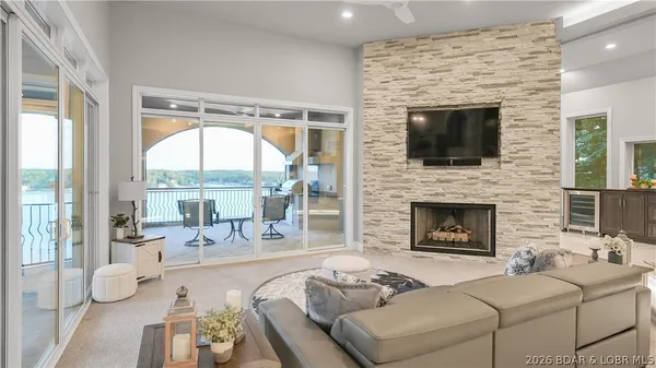 $2,690,000 | 348 Cedar Crest Drive, Lake Ozark, MO 65049