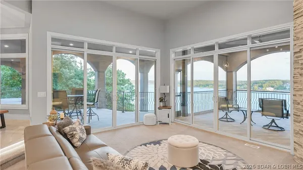 $2,690,000 | 348 Cedar Crest Drive, Lake Ozark, MO 65049