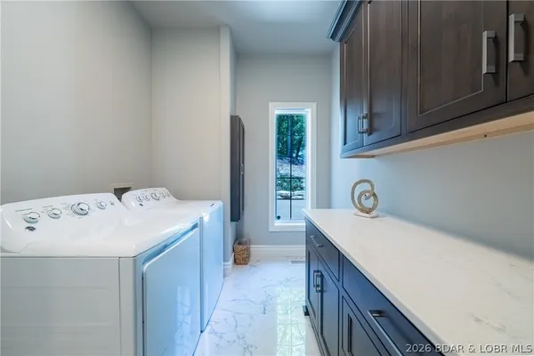 $2,690,000 | 348 Cedar Crest Drive, Lake Ozark, MO 65049