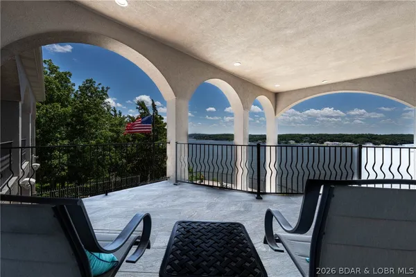 $2,690,000 | 348 Cedar Crest Drive, Lake Ozark, MO 65049