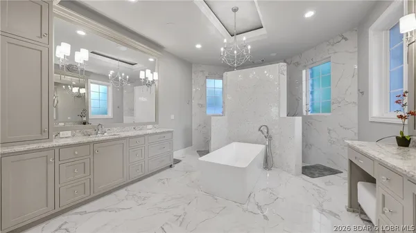 $2,690,000 | 348 Cedar Crest Drive, Lake Ozark, MO 65049