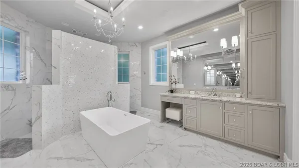 $2,690,000 | 348 Cedar Crest Drive, Lake Ozark, MO 65049