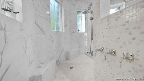 $2,690,000 | 348 Cedar Crest Drive, Lake Ozark, MO 65049