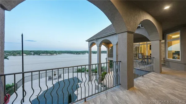 $2,690,000 | 348 Cedar Crest Drive, Lake Ozark, MO 65049