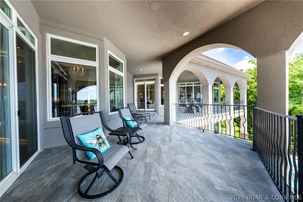 $2,690,000 | 348 Cedar Crest Drive, Lake Ozark, MO 65049