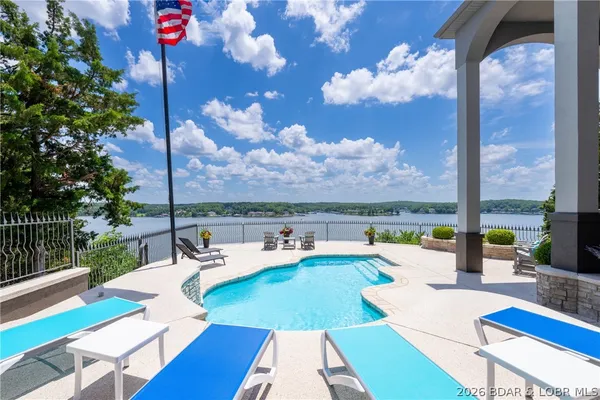 $2,690,000 | 348 Cedar Crest Drive, Lake Ozark, MO 65049