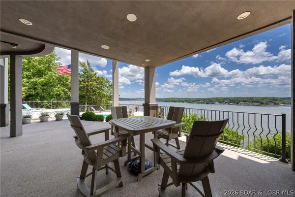 $2,690,000 | 348 Cedar Crest Drive, Lake Ozark, MO 65049