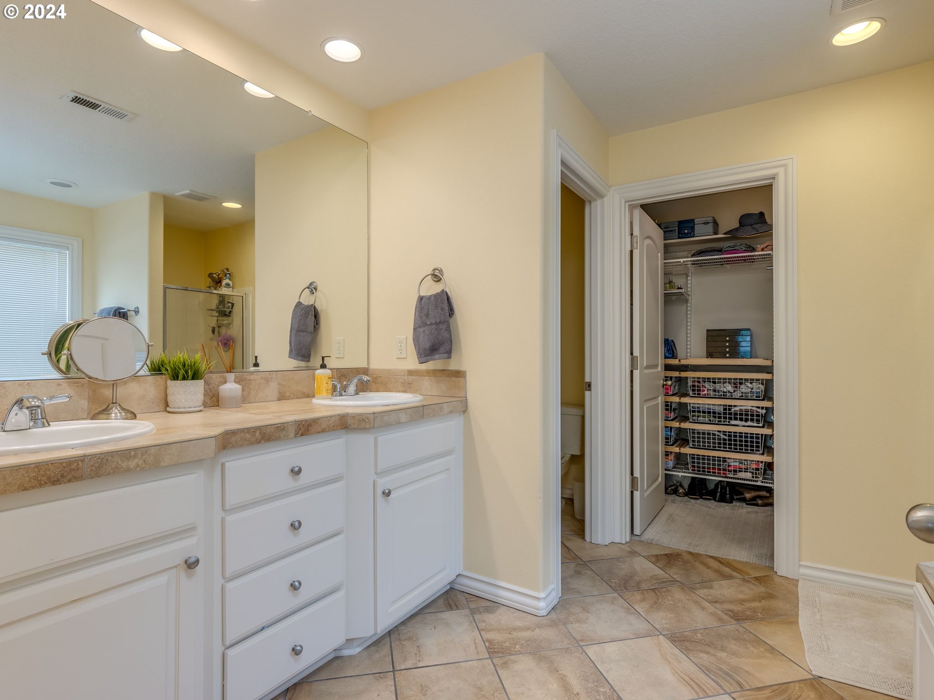 5316 Lower Drive Lake Oswego, OR 97035 - Photo 16 of 25 a bathroom with a granite countertop sink mirror and