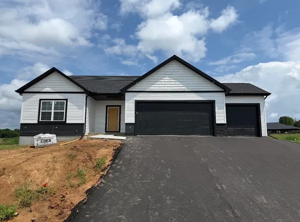 $439,900 | 118121 Betty Drive, Stratford, WI 54484