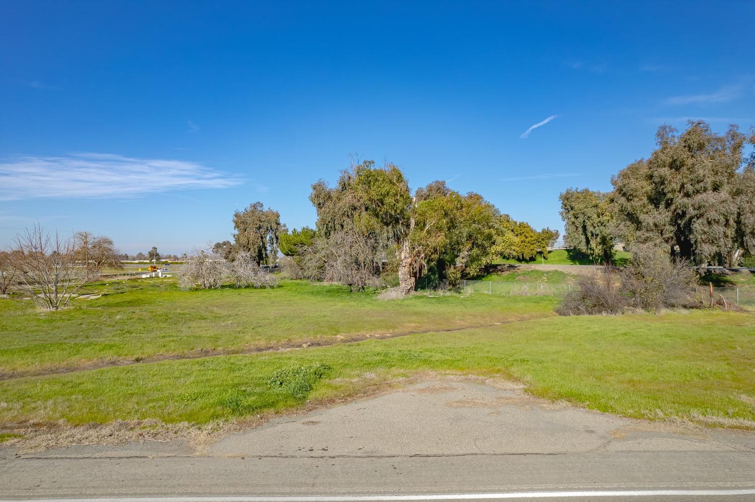 0 Chestnut Road Olivehurst, CA 95961 - Photo 4 of 26 a view of an ocean