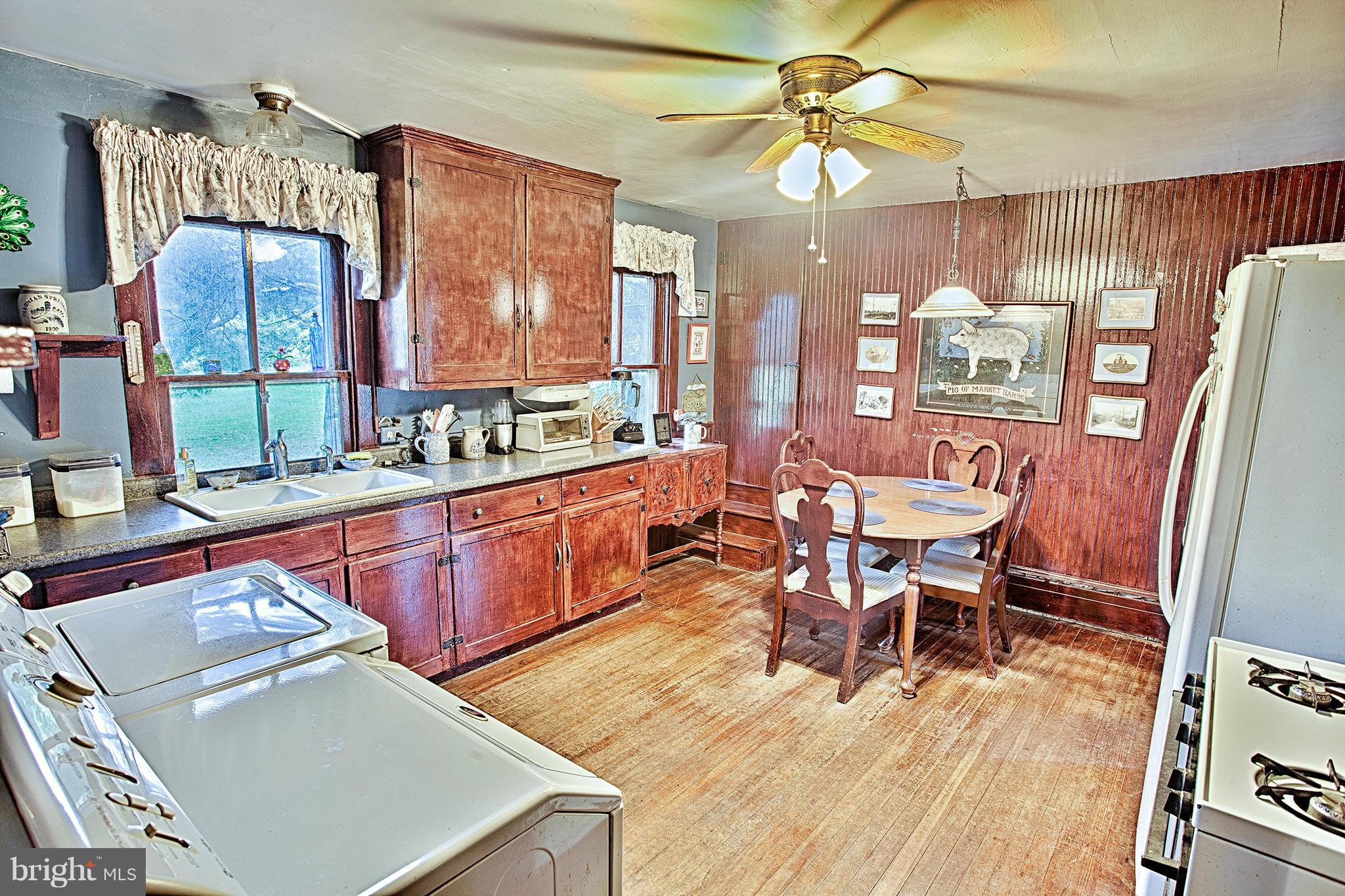 16614 Clarkes Gap Road Leesburg, VA 20176 - Photo 6 of 22 Kitchen