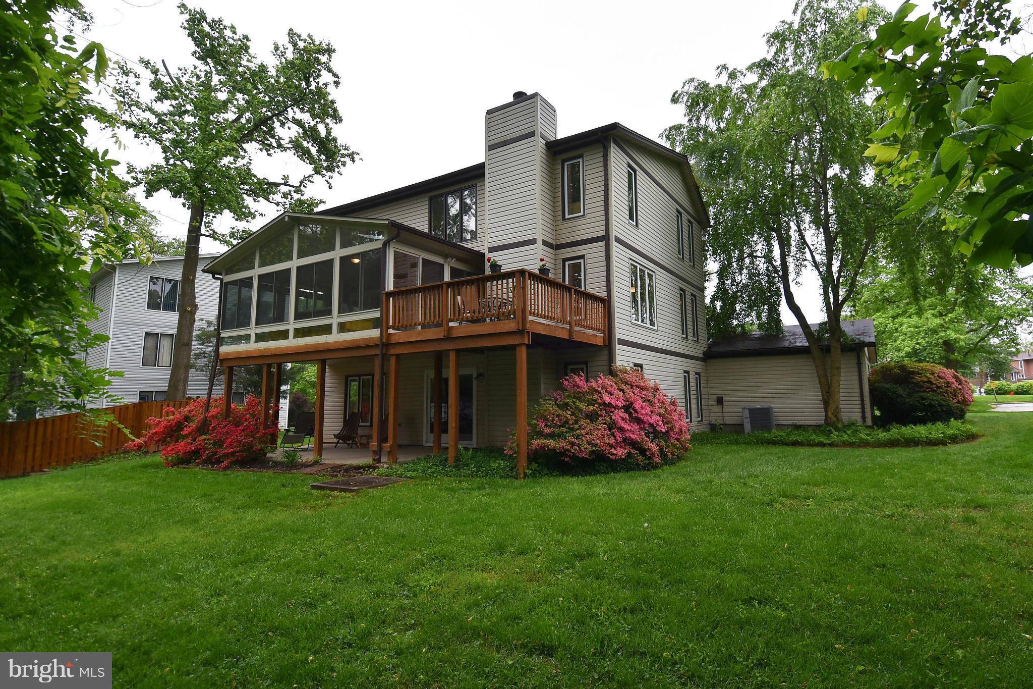 2003 Dundee Road Rockville, MD 20850 - Photo 2 of 30 Exterior (Rear)