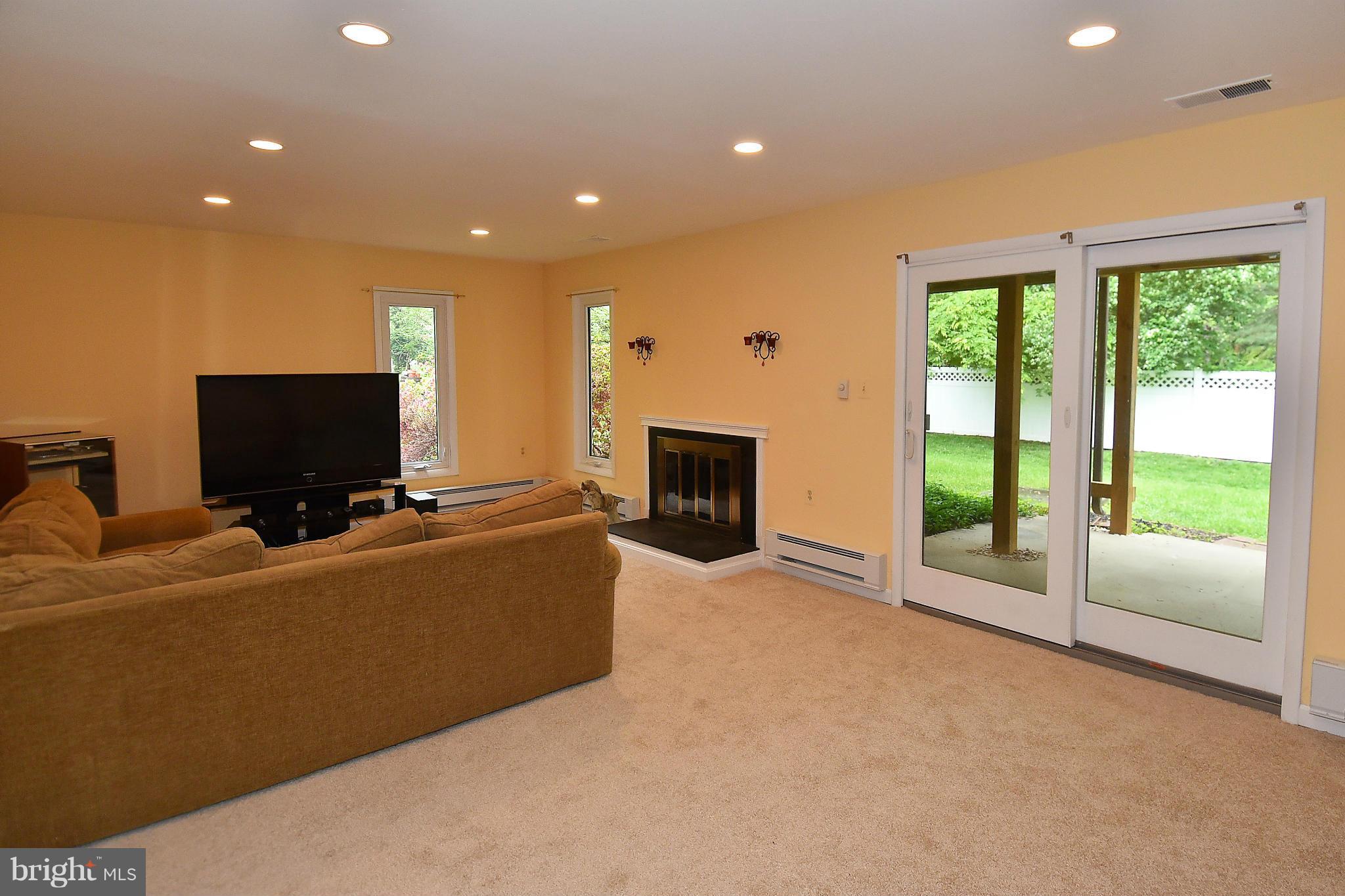 2003 Dundee Road Rockville, MD 20850 - Photo 15 of 30 Family Room