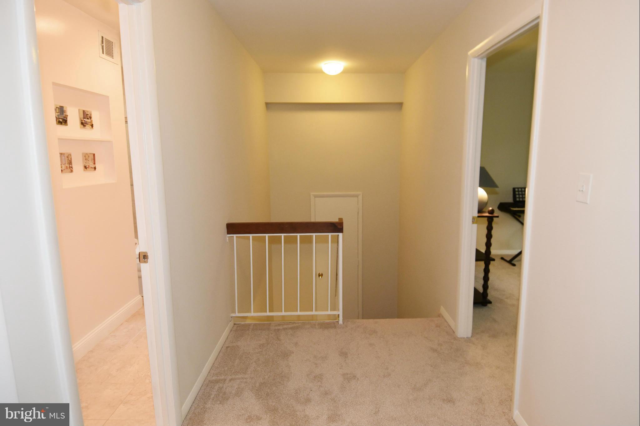 2003 Dundee Road Rockville, MD 20850 - Photo 22 of 30 Upper Landing