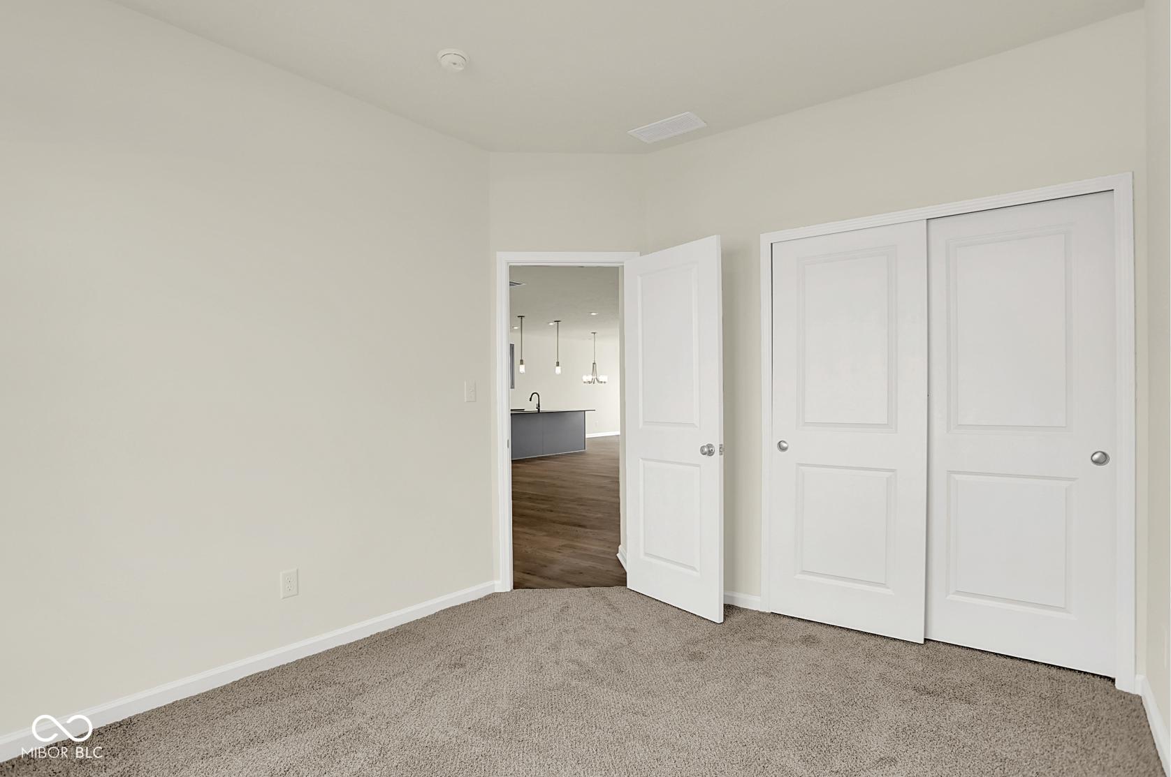 2053 Frost Line Lane Greenfield, IN 46140 - Photo 4 of 34