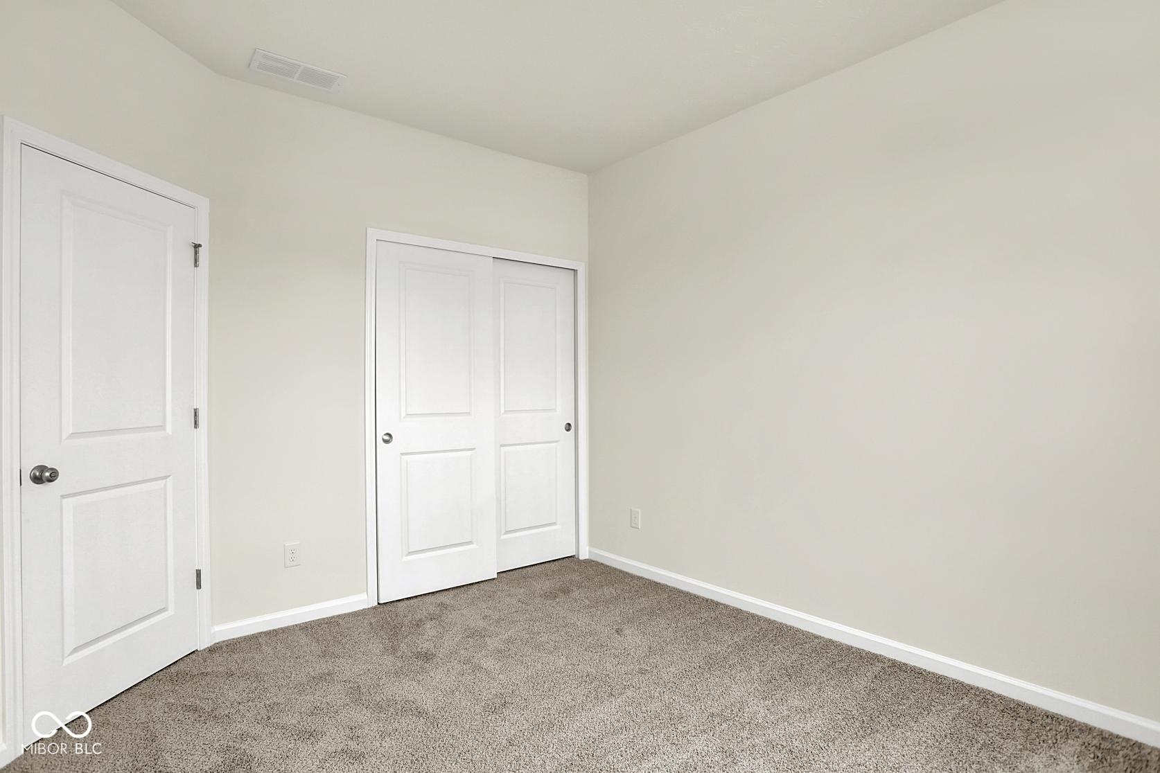 2053 Frost Line Lane Greenfield, IN 46140 - Photo 5 of 34