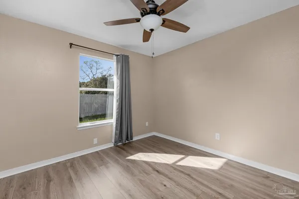 $2,100 | 2227 Parker Pl Court, Navarre, FL 32566