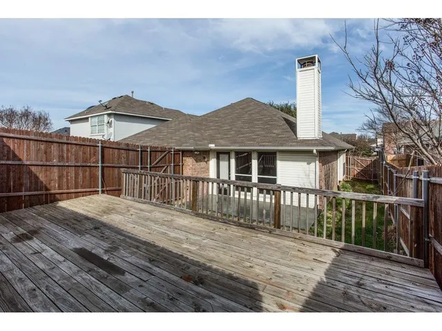 $2,350 | 1414 Stella Drive, Lewisville, TX 75067