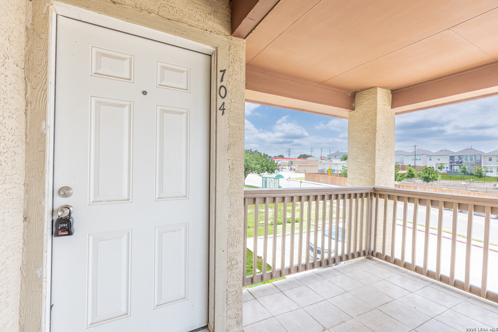 6482 Spring Time Street San Antonio, TX 78249 - Photo 4 of 26