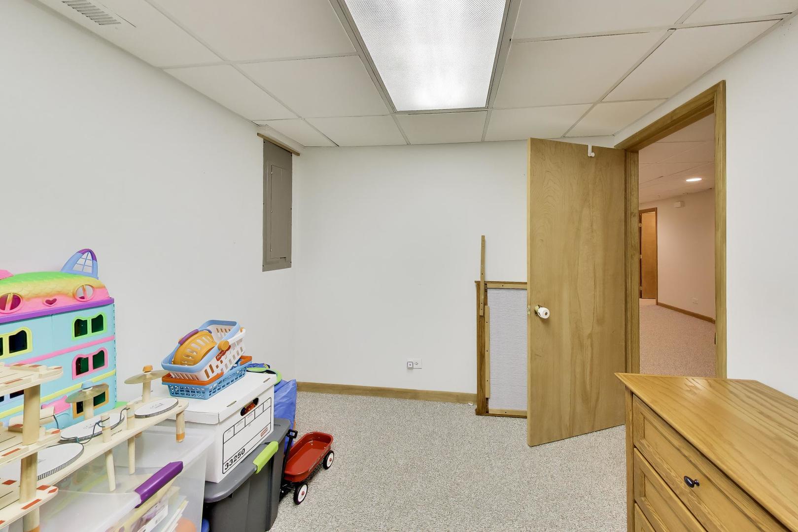 1104 Nottingham Lane Elgin, IL 60120 - Photo 39 of 59