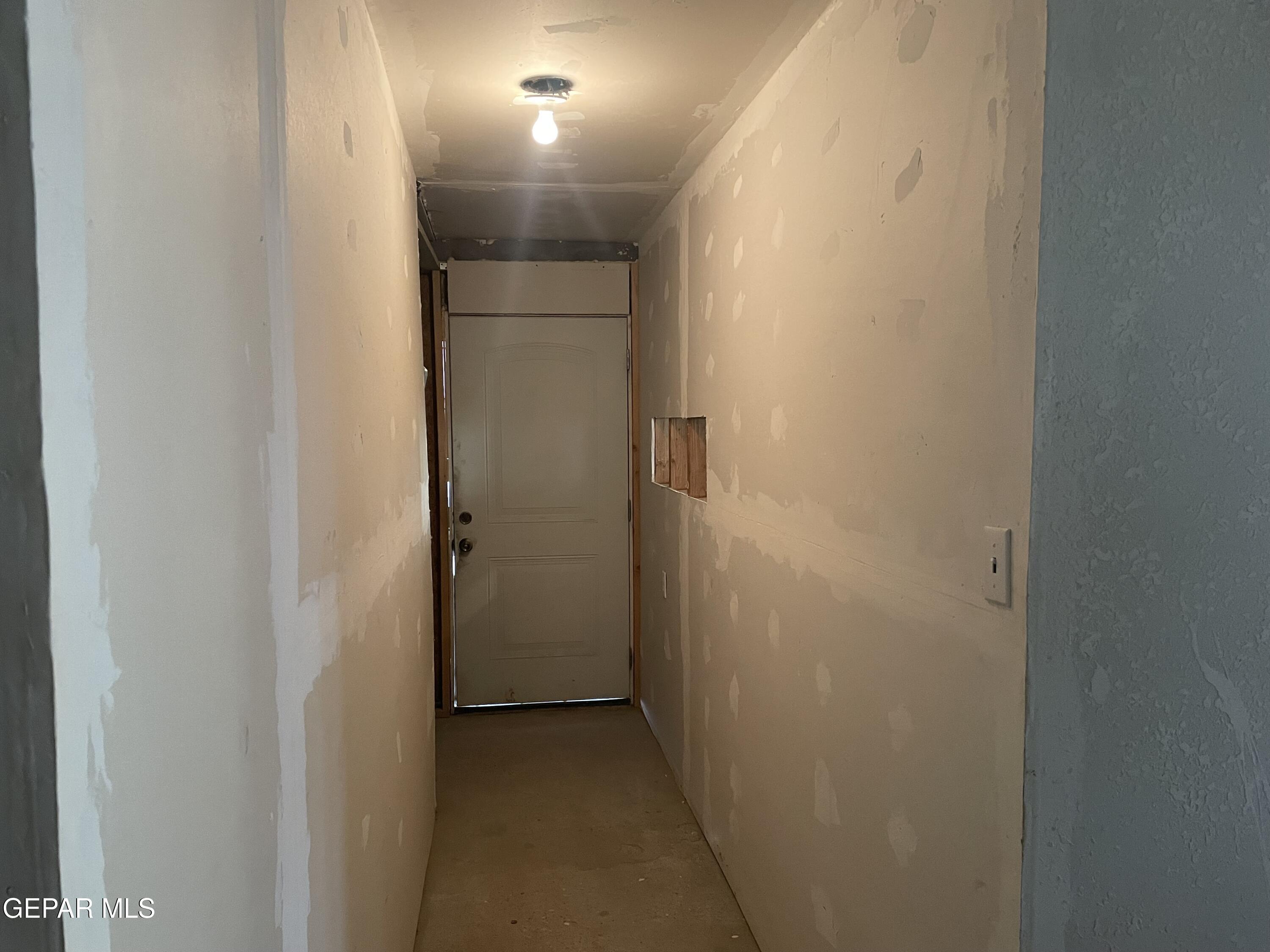 966 Traymore Road El Paso, TX 79928 - Photo 10 of 27