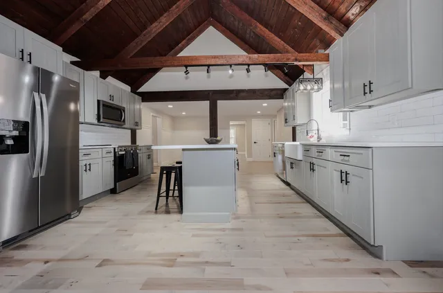 $569,900 | 123 Prospect Hill Road, Hancock, NH 03449