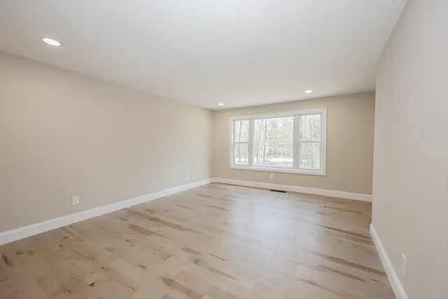 $569,900 | 123 Prospect Hill Road, Hancock, NH 03449