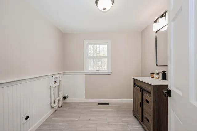 $569,900 | 123 Prospect Hill Road, Hancock, NH 03449