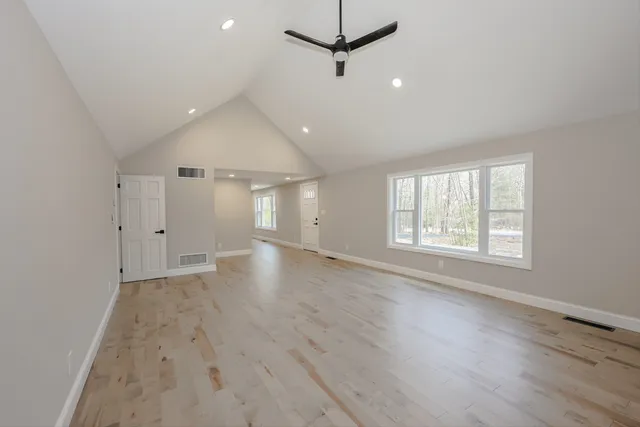 $569,900 | 123 Prospect Hill Road, Hancock, NH 03449