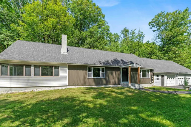 $569,900 | 123 Prospect Hill Road, Hancock, NH 03449