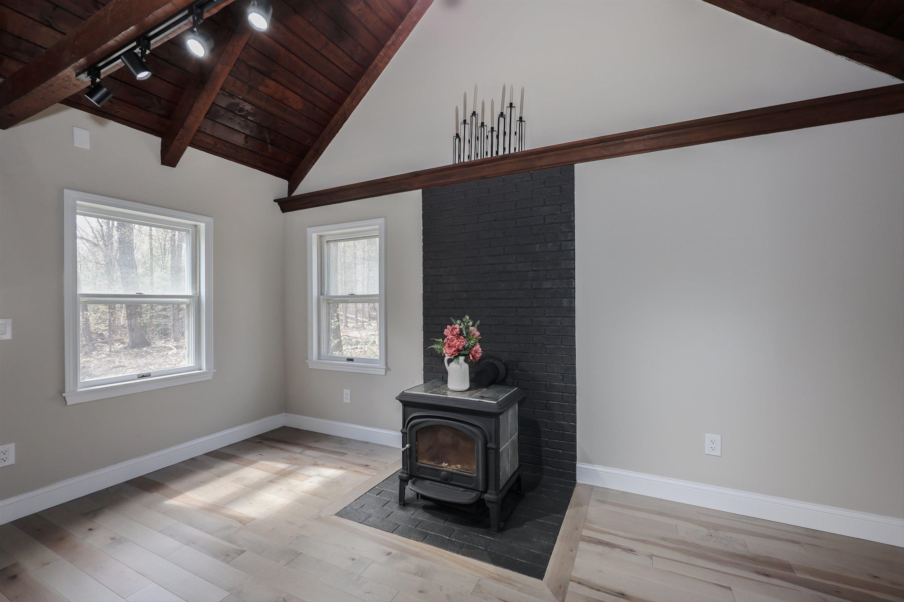 123 Prospect Hill Road Hancock, NH 03449 - Photo 7 of 54