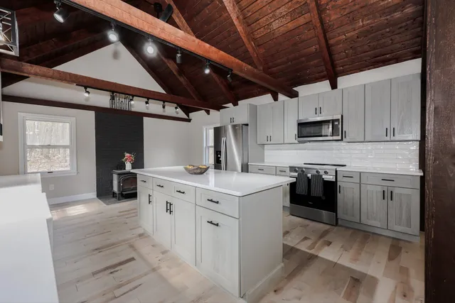 $569,900 | 123 Prospect Hill Road, Hancock, NH 03449