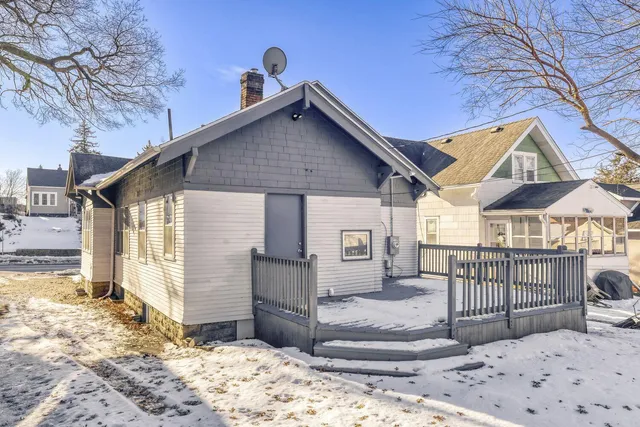 $259,900 | 1683 Minnehaha Avenue East, St. Paul, MN 55106