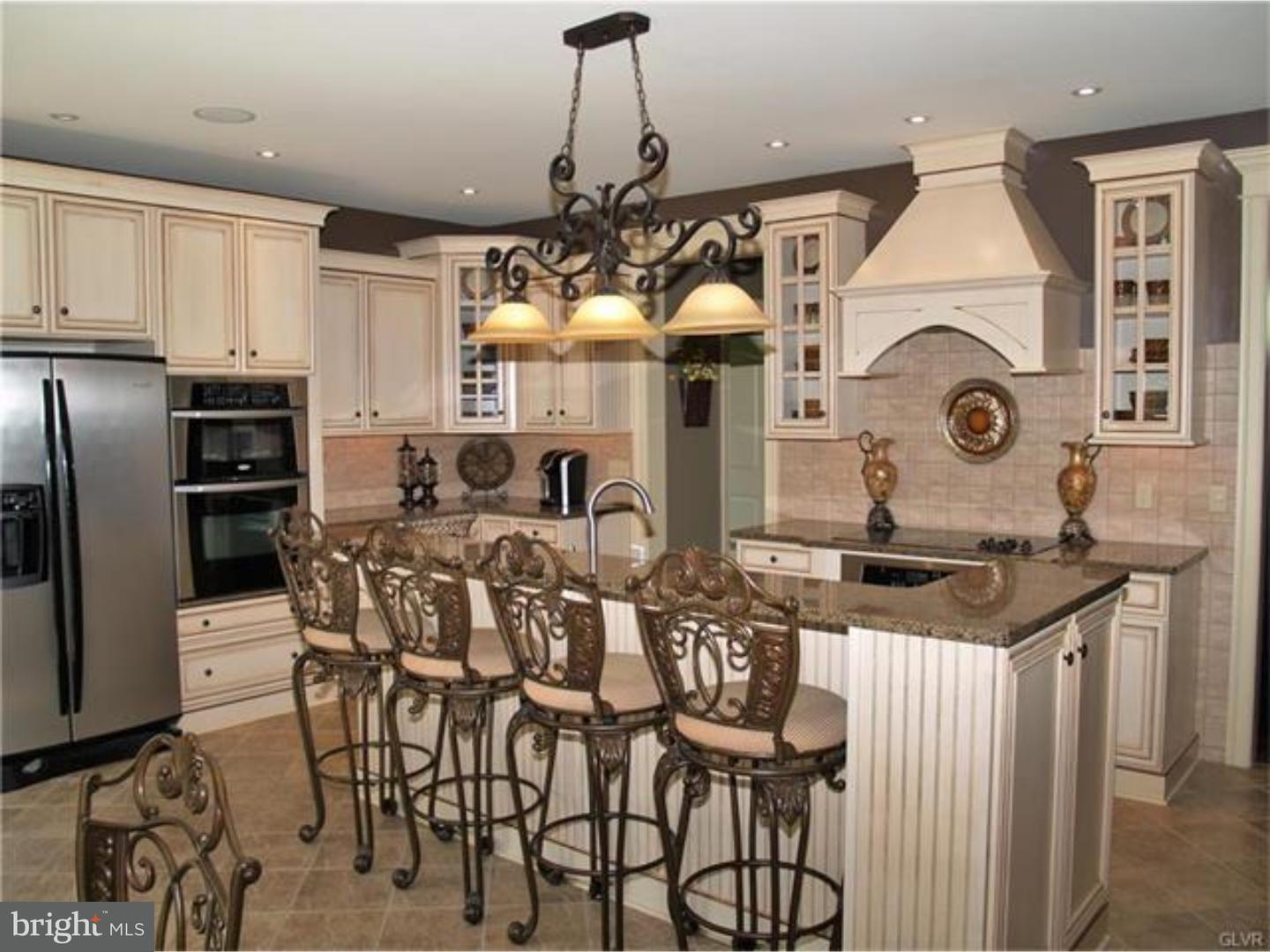 3377 Rising Sun Court Nazareth, PA 18064 - Photo 3 of 25 Gallery Image 3