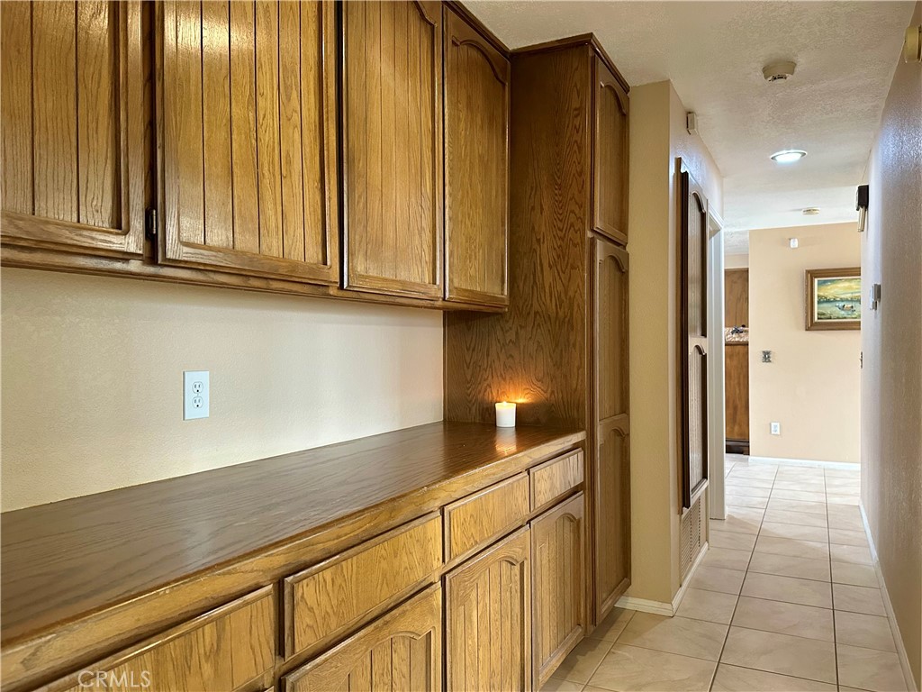 18143 Kalin Ranch Drive Victorville, CA 92395 - Photo 17 of 28 a view of a kitchen with electric appliances