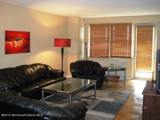 28 Riverside Avenue, Unit 5F Red Bank, NJ 07701 - Photo 7 of 14 LIVING ROOM