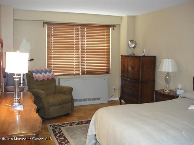 28 Riverside Avenue, Unit 5F Red Bank, NJ 07701 - Photo 9 of 14 BEDROOM