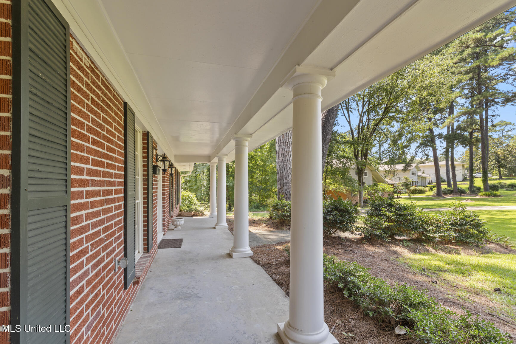 4606 Nottingham Road Jackson, MS 39211 - Photo 4 of 30 4