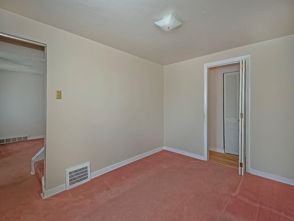 823 Rolling Rock Road Pittsburgh, PA 15234 - Photo 10 of 21 Gallery Image 10