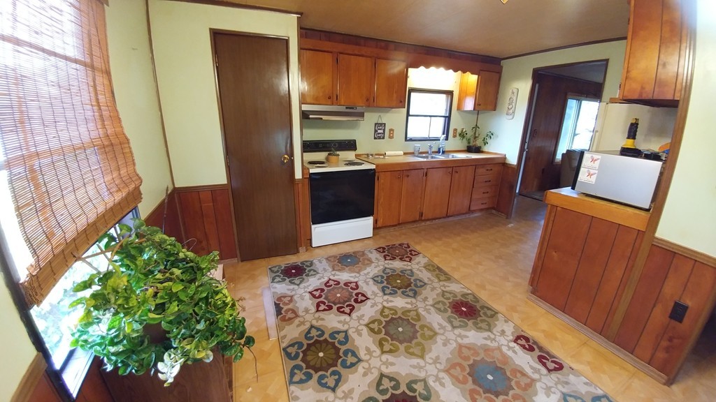 120 Lafayette Road Salisbury, MA 01952 - Photo 5 of 30 Gallery Image 5