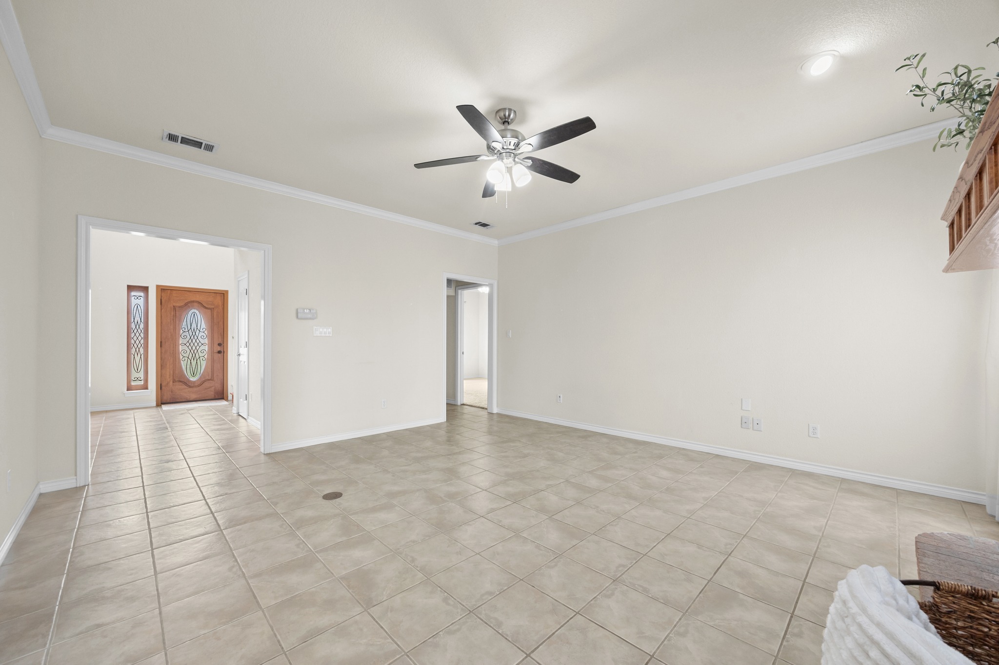 202 High Point Way Georgetown, TX 78626 - Photo 15 of 39 Living Room