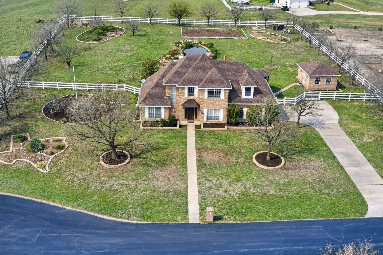 202 High Point Way Georgetown, TX 78626 - Photo 2 of 39 Front of House Aerial