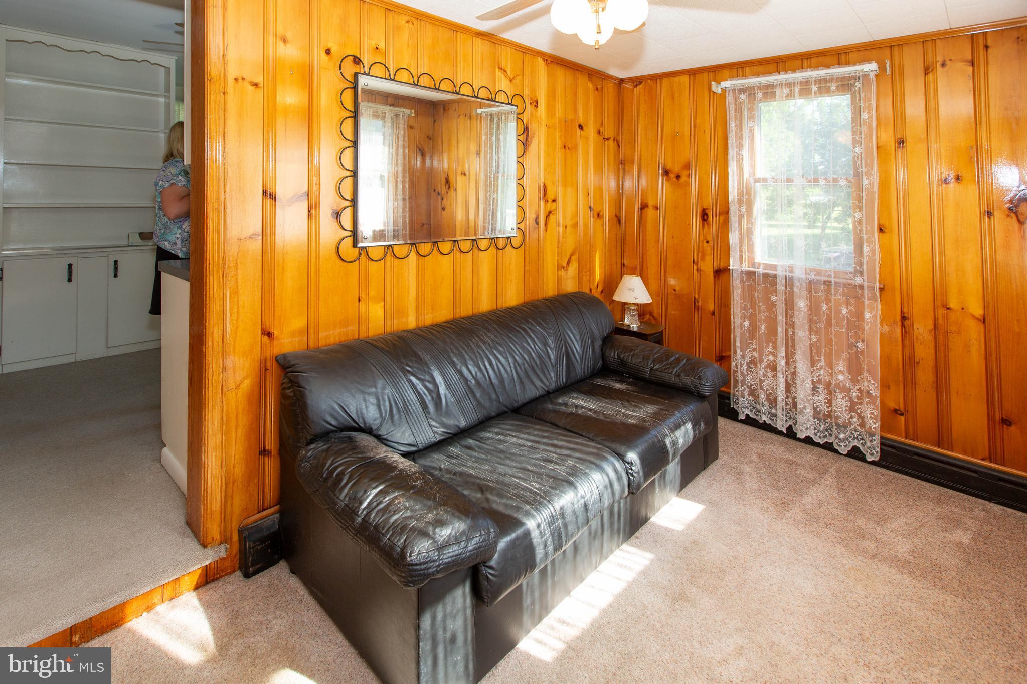 1206 Egypt Road Oaks, PA 19460 - Photo 11 of 39 1st Floor sittnig room