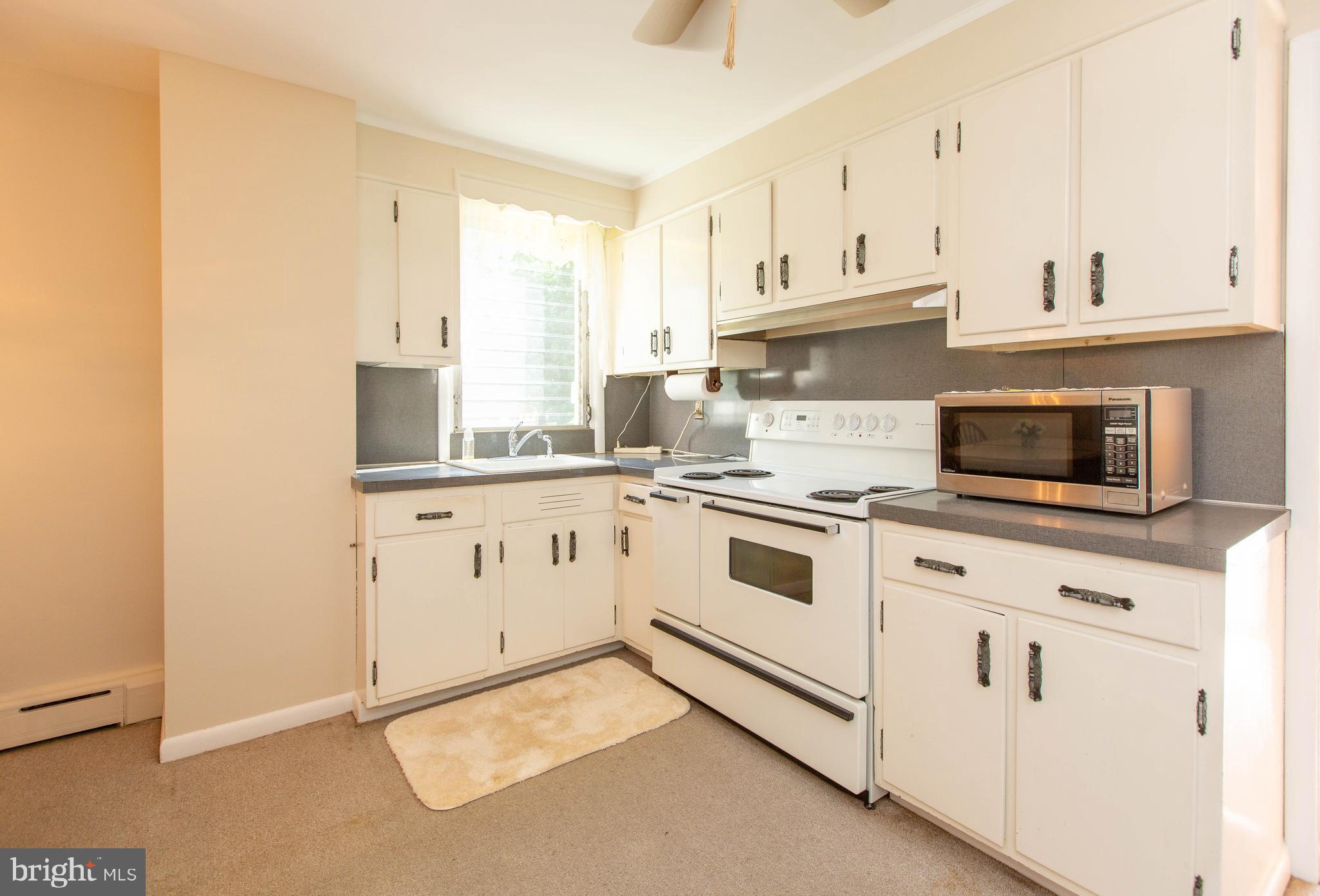 1206 Egypt Road Oaks, PA 19460 - Photo 5 of 39 1st Floor Kitchen