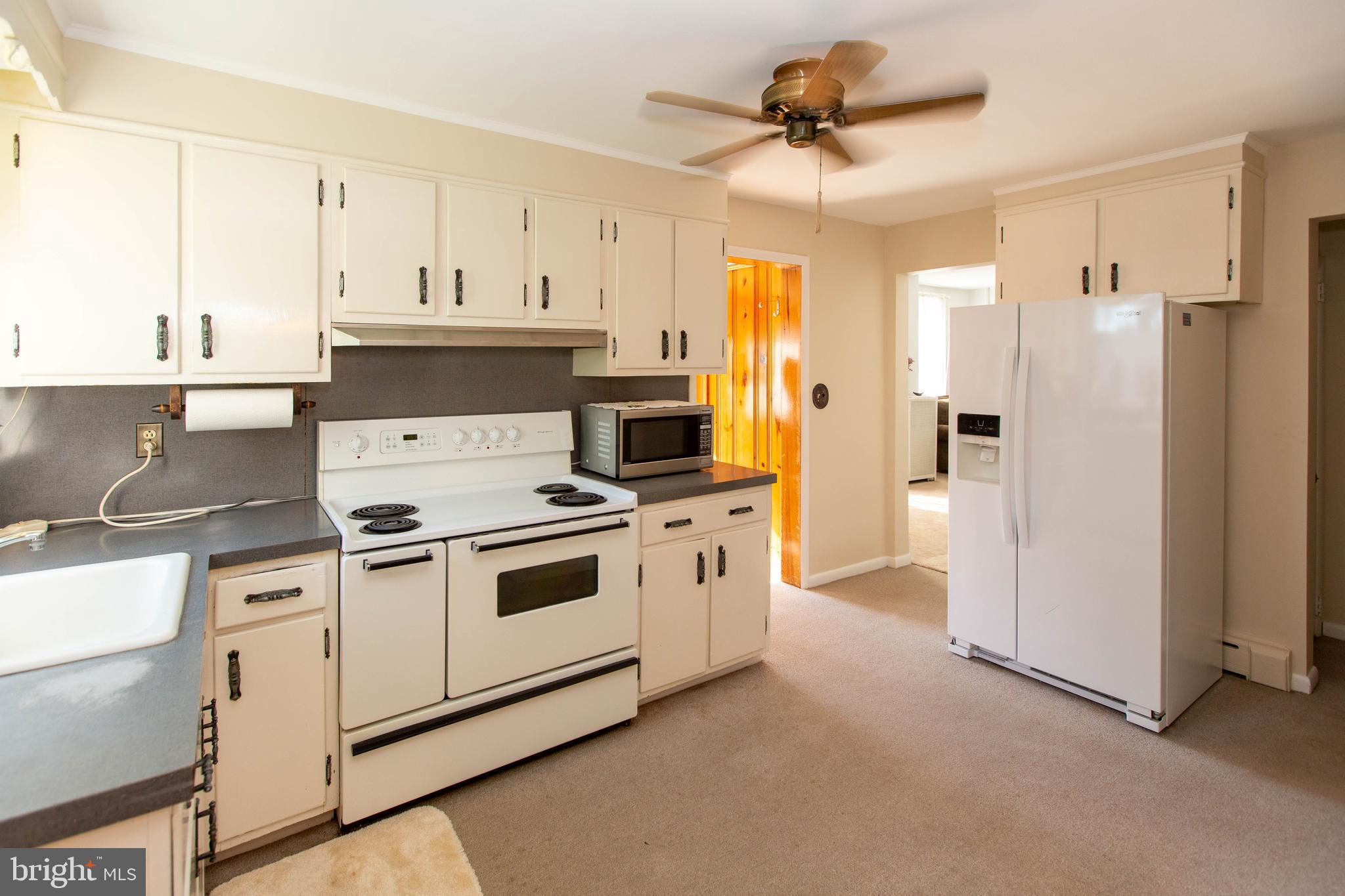 1206 Egypt Road Oaks, PA 19460 - Photo 6 of 39 1st Floor Kitchen