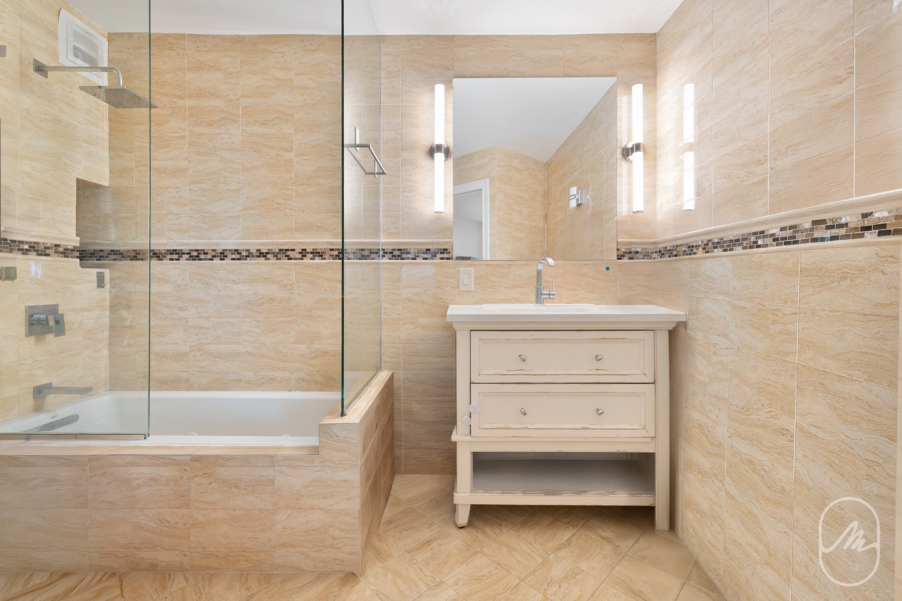 330 East 38th Street, Unit 23Q Manhattan, NY 10016 - Photo 11 of 30 a bathroom with a sink and a mirror