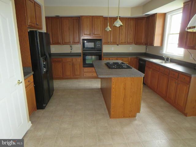 4802 White Marsh Road Baltimore, MD 21237 - Photo 3 of 17 Kitchen